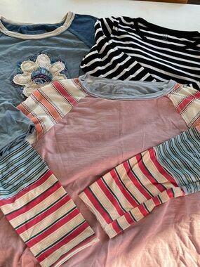 Bundle of 3 long sleeved tee shirts Size XL